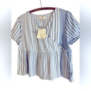 Free Assembly Top New with Tags Size XXL